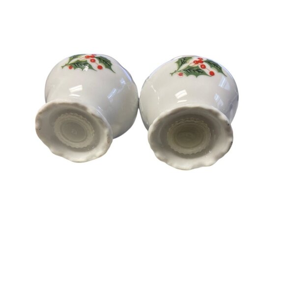 Salt & Pepper Set - Holiday Holly -by Royal Kent (Poland) - Picture 2 of 3
